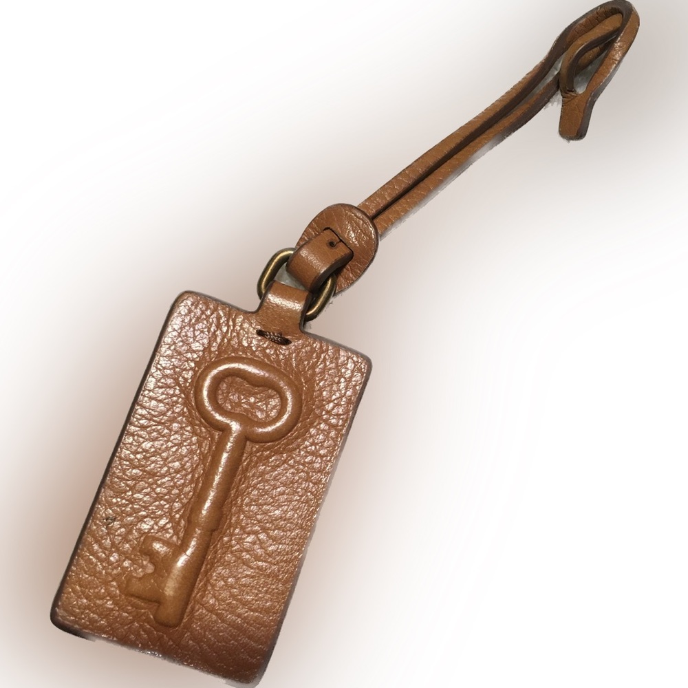 FOSSIL LEATHER w/IMPRINT KEY KEYCHAIN KEY FOB BAG CHARM KEYCHAIN HANG TAG